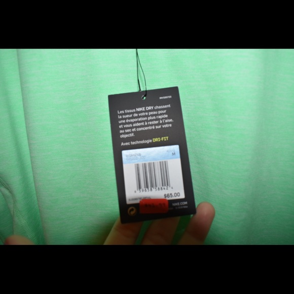 NEW NIKE Zip Up WITH TAGS. Light green, Size M - Picture 4 of 4